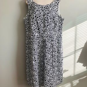 Whit black crisp pleated cotton dress 20W